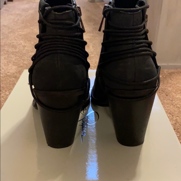 Jessica Simpson Booties - Picture 3 of 6